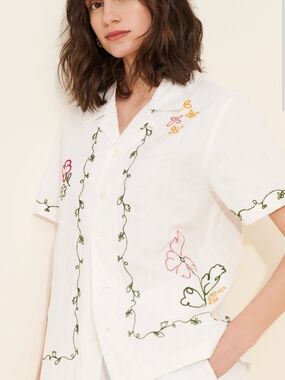 Dunst Hand Drawn Collared Embroidered Floral Button-Down Shirt